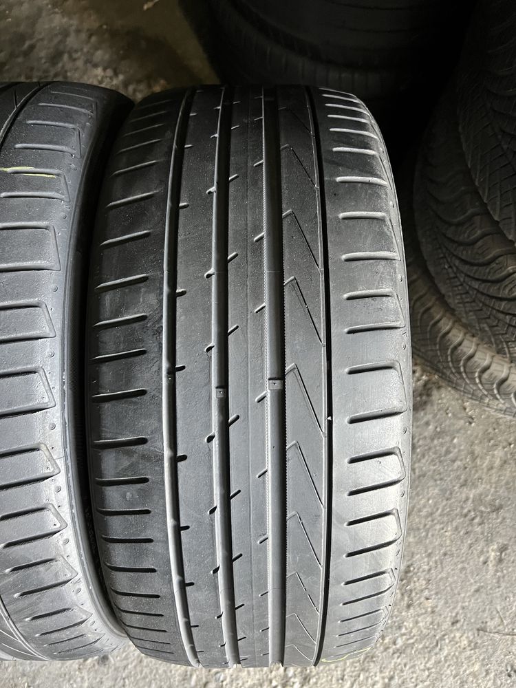 2 anvelope vara 225/45/17 , Hankook !