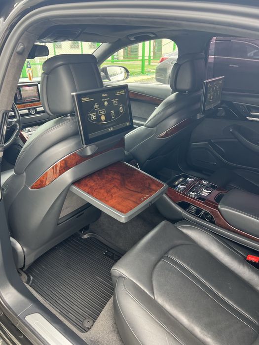 Audi A8 Bussiness Long, Full option