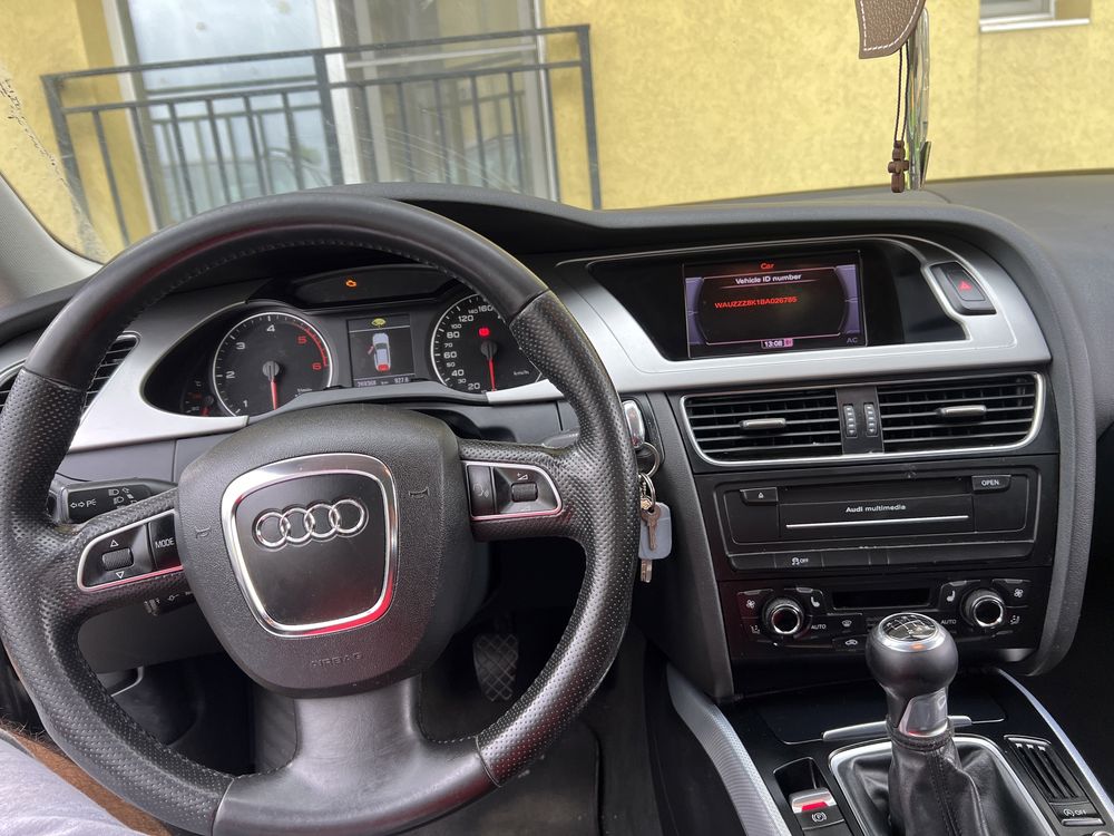 Audi A4 B8 2.0D 143cp