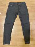 Vand pantaloni Armani marime 42