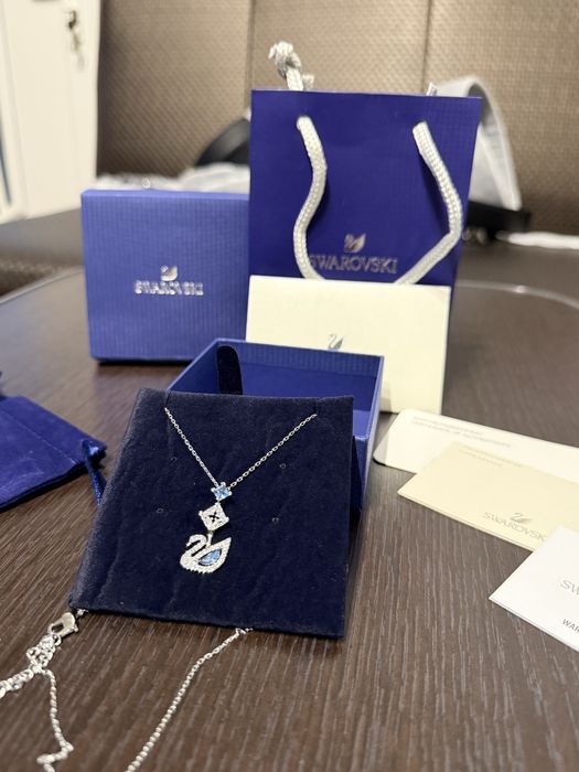 Lantisor Swarovski Model Dazzling Swam Blue/Silver