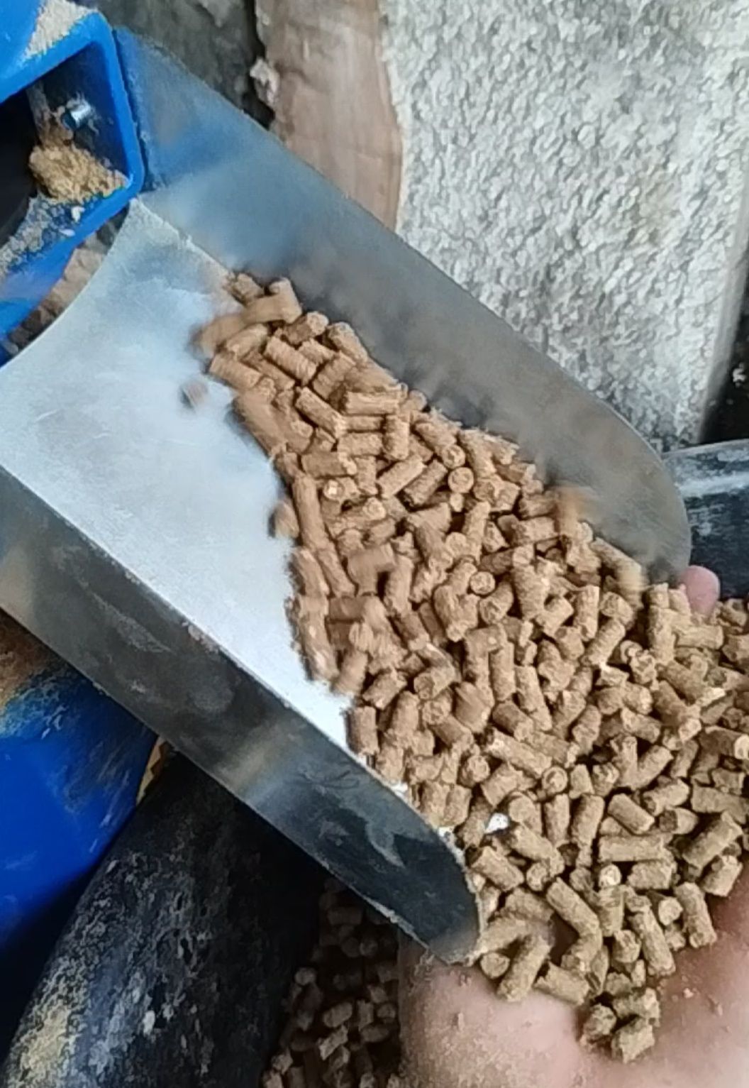 Granula aparat Sotiladi yengidek narxi 5 Milion