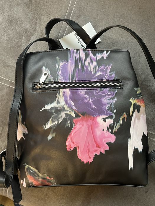 Нова раница/ чанта Desigual