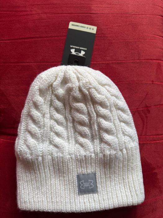 Under Armour- дамска зимна шапка