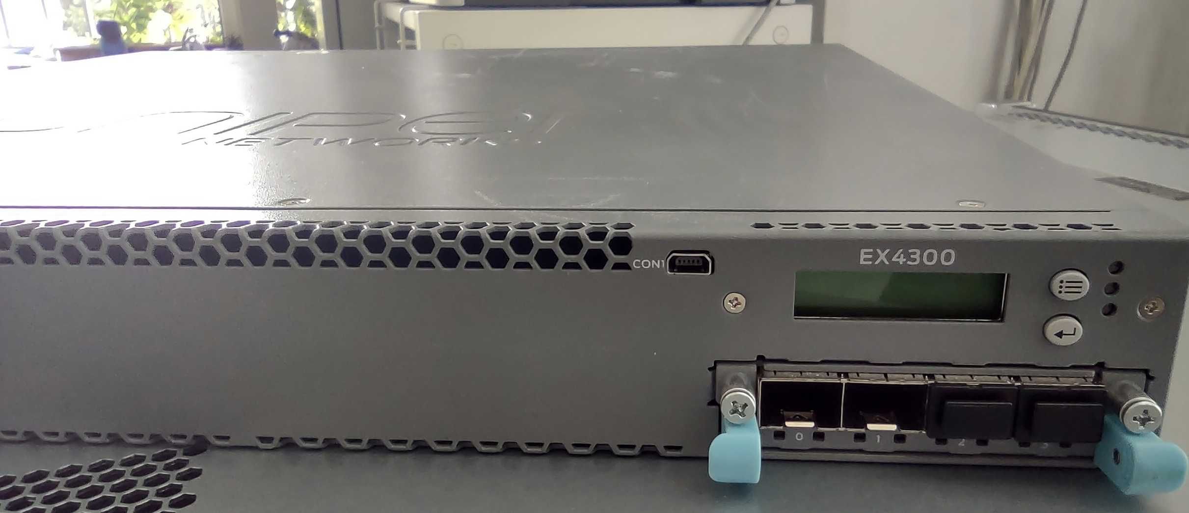 Управляем суич Juniper EX4300-24T с 24*1G RJ45, 4*SFP+ 10G/1G, 4*40G