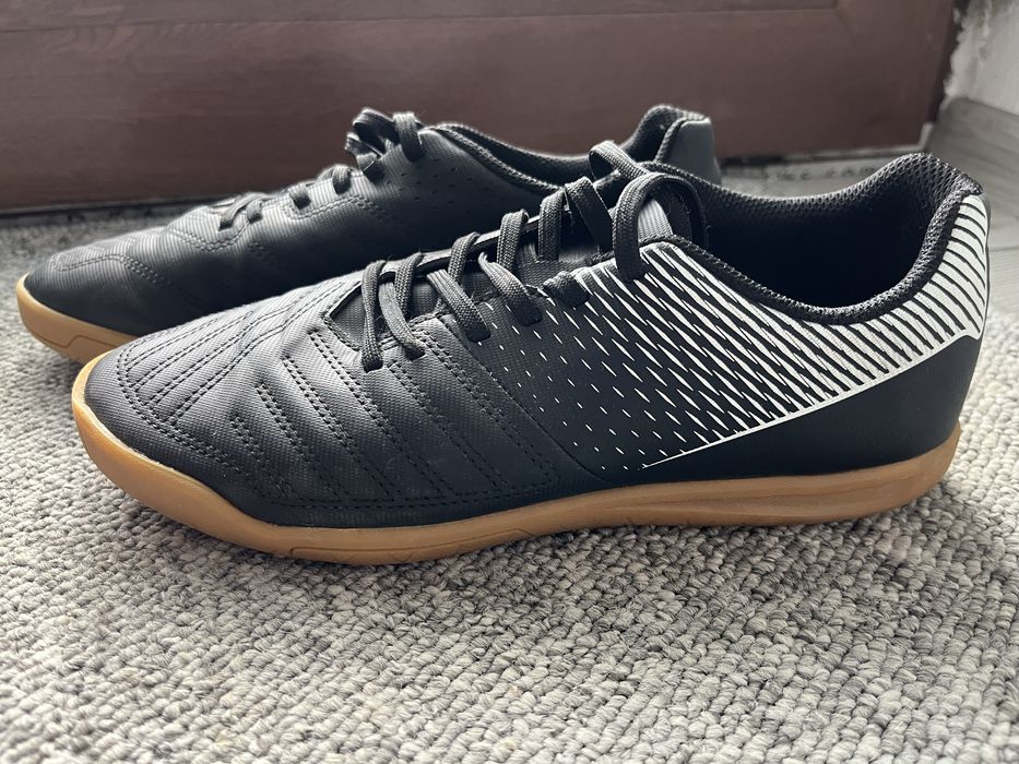 Adidasi fotbal kipsa