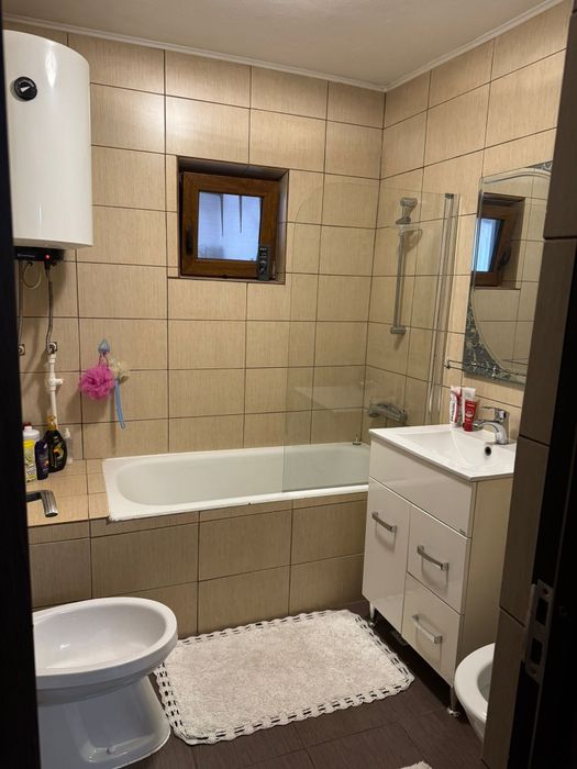 Vând apartament cu 2 camere decomandat