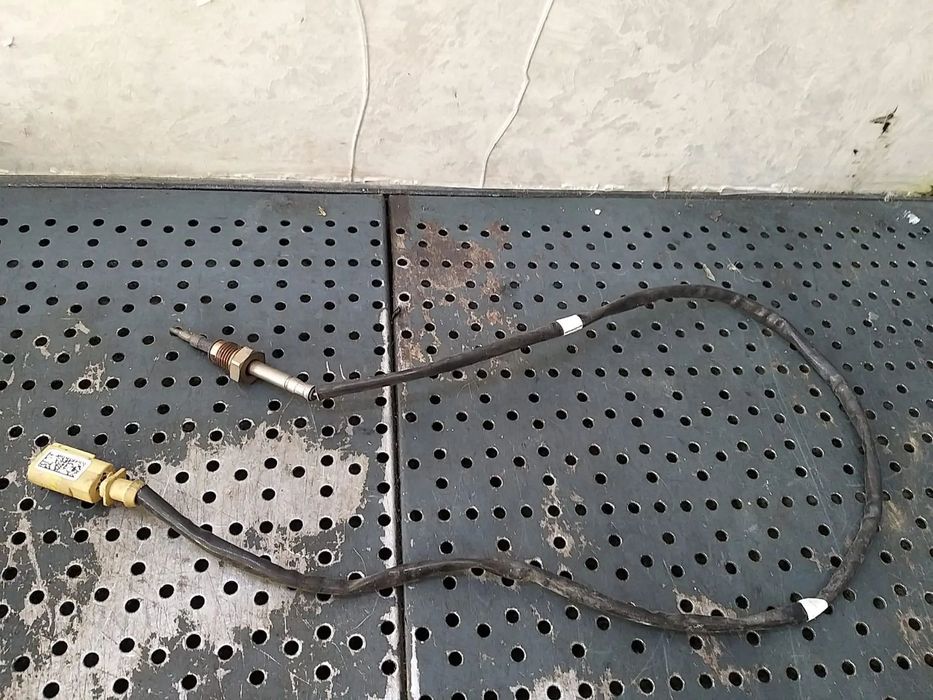 Senzor temperatura gaze evacuare 2.0 tdi audi a4 b9 8w 8w0906088s