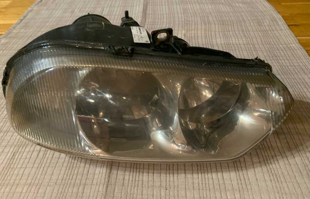 фар за Алфа Ромео 156 - 1.6 - бензин,  десен