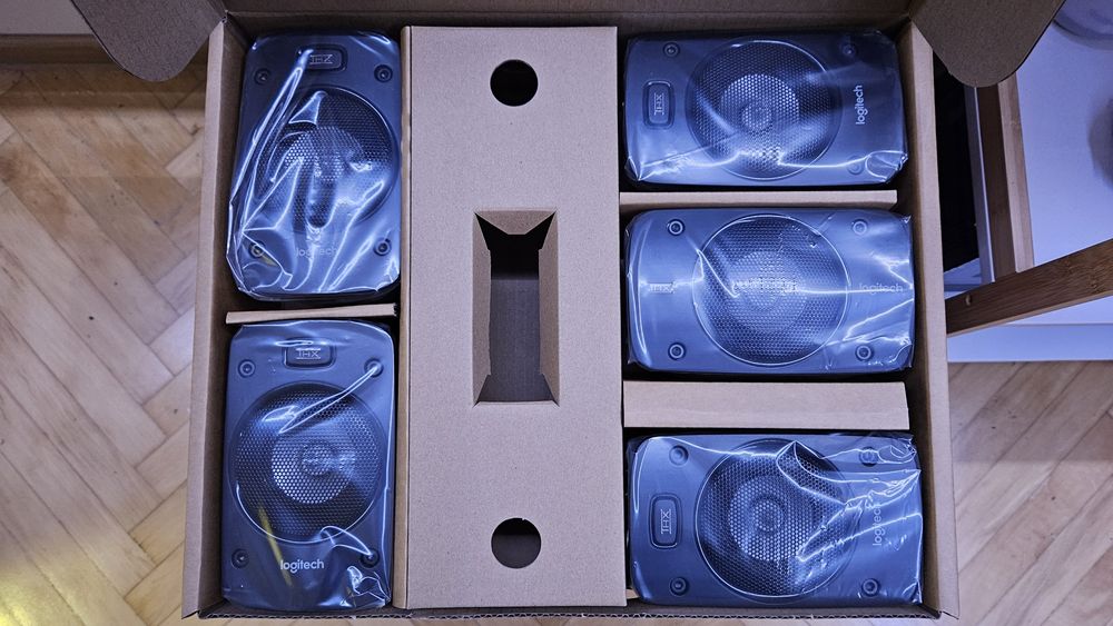 Нови сателитни тонколонки от Logitech Z906