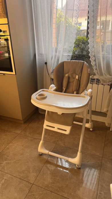 Стул для кормления детский