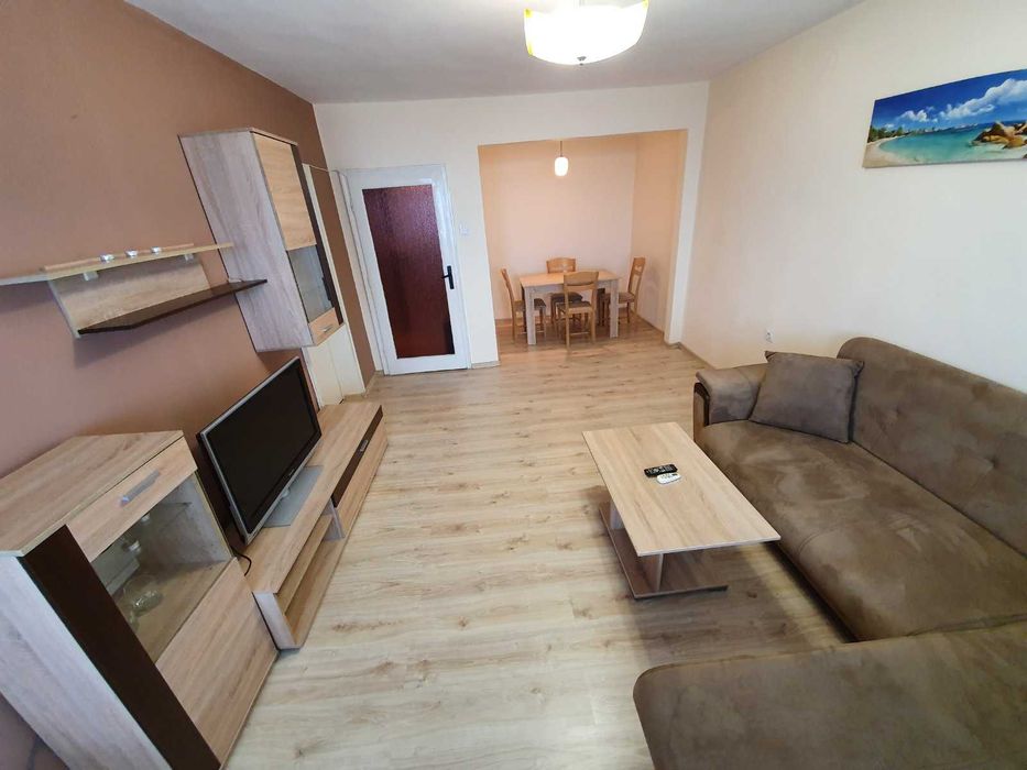 Дава се под наем Двустаен апартамент в Бургас, Зорница - 54 кв.м за 357 € - Снимка #1