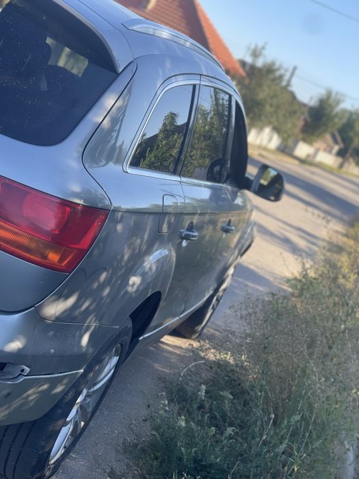 Vand audi Q7 3.0 automat pret negociabil