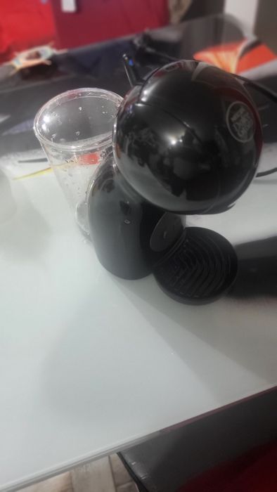 Expresor dolce gusto