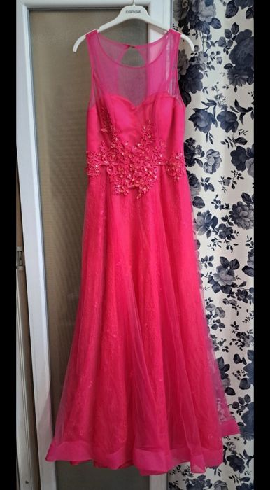 Rochie lungapurtata cateva ore