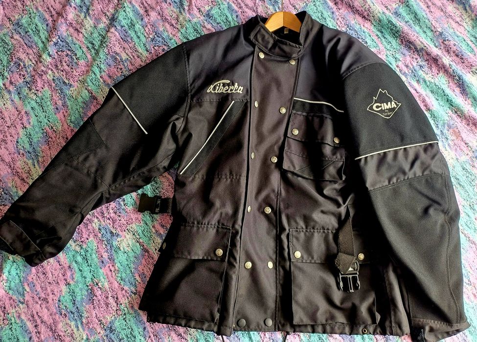 Продавам мото екипировка, якета, ръкавици, куфари