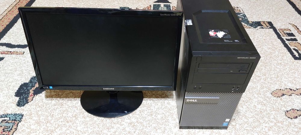 Calculator PC Desktop Dell cu Monitor