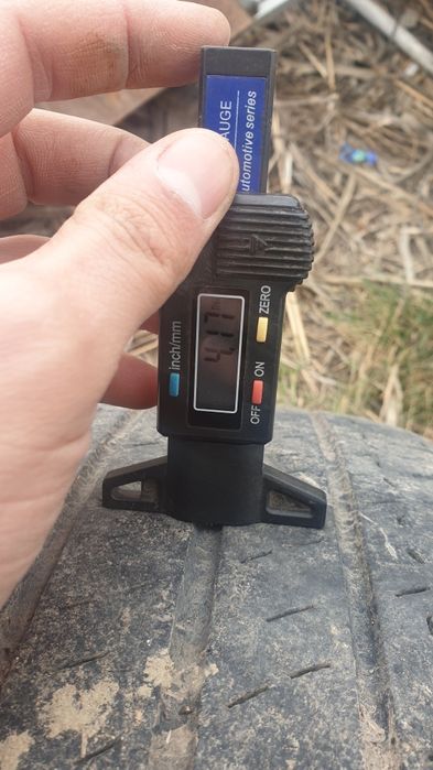 Джанти с гуми 225 75 16 С