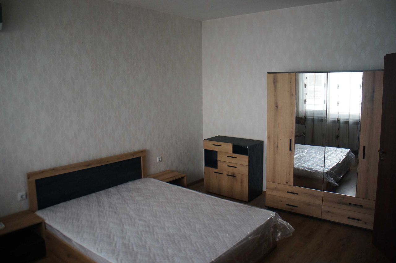 Дава се под наем Етаж от къща в Сливен, Българка - 115 кв.м за 280.5 € - Снимка #4
