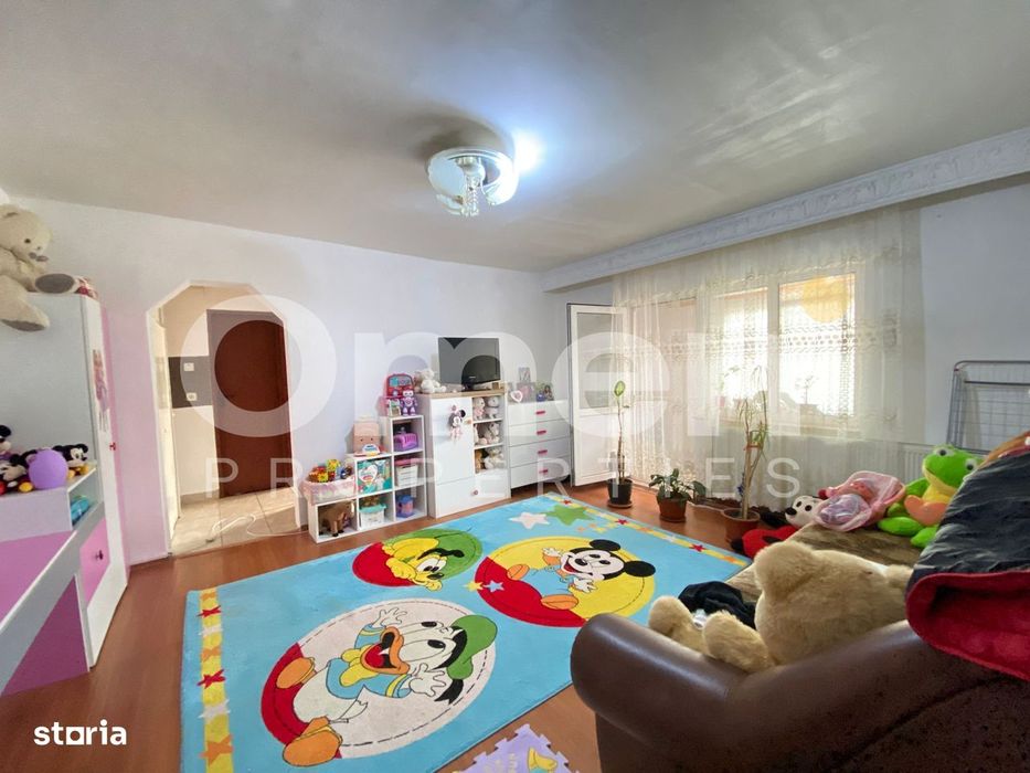 Apartament spatios cu 3 camere, zona Liana Bucovinei