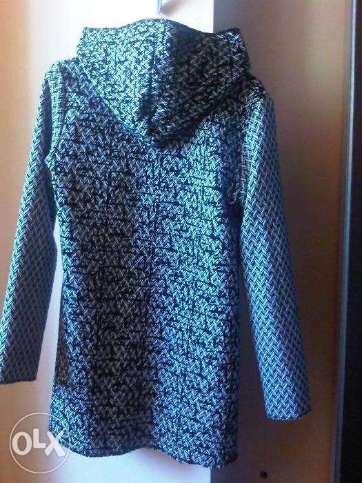 Cardigan cu gluga nou