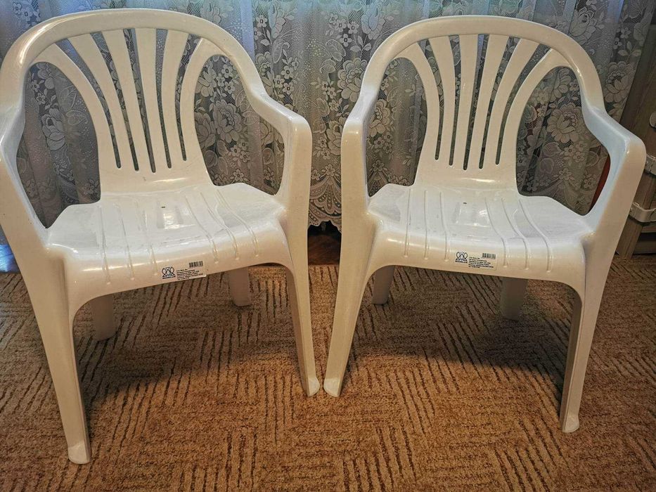 Комплект градински столове - бели