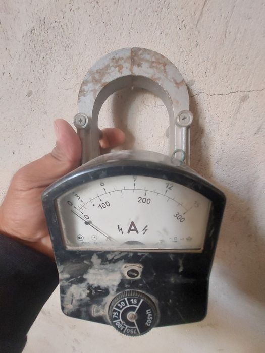 Электроизмерительные клещи Ц4502