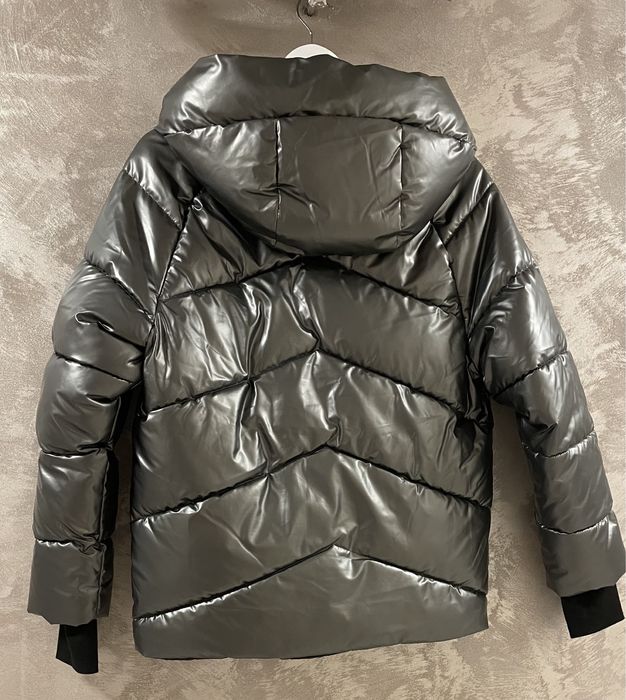 Geaca argintie de dama