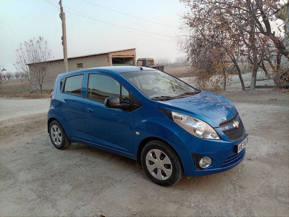 Avtomobil Spark sotiladi