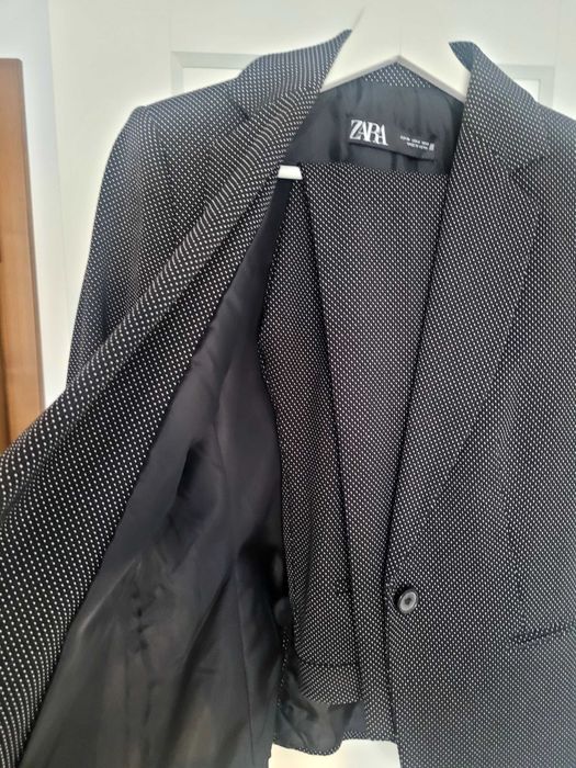 Costum Zara negru cu buline mici