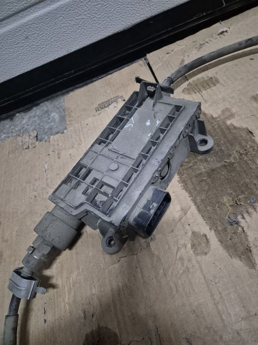 Modul frana mana electrica Toyota Avensis T27.  2009-2011.
Toyota Aven