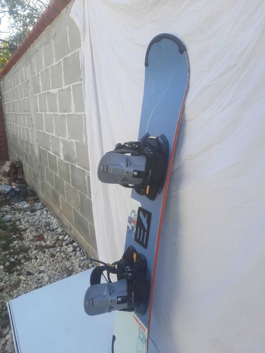 Сноуборд HEAD 147см.   с автомати.