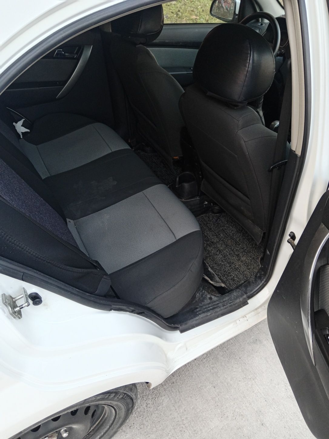 Nexia 3 aftamat 166000 km yurgan qolgan ma'lumotlar telifonda