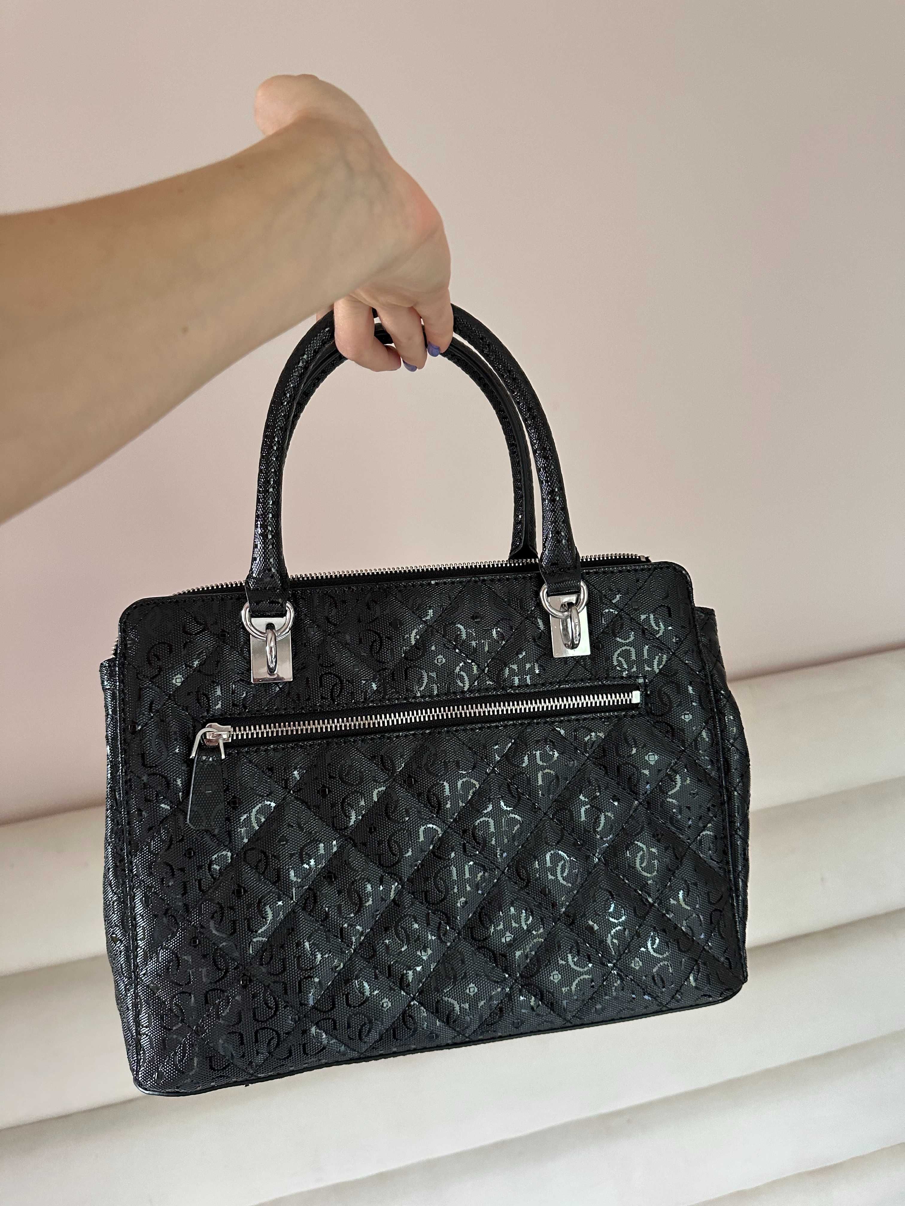 Оригинална Guess чанта — почти нова, с вкл. дълга презрамка