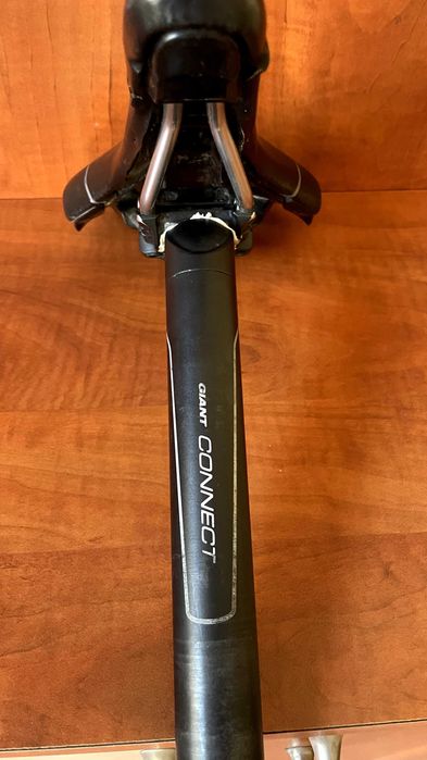 Оригинална Giant седалка с колче към нея за колело в отлично състояние