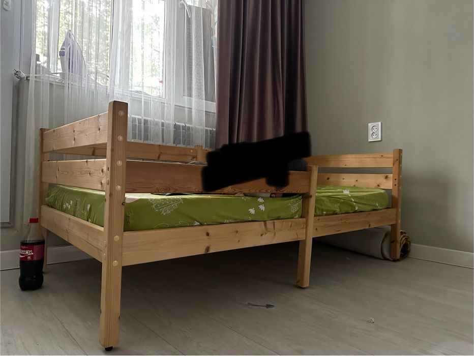 Продам кровать с матрасом