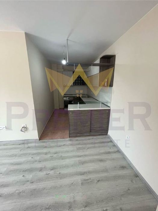 Продава се Двустаен апартамент в Бургас, Лазур - 70 кв.м за 2143 €/кв.м - Снимка #4