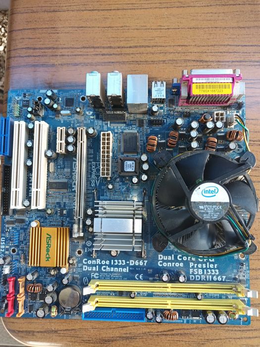 Vând plăci de baza