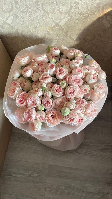 Букет из пионовидных роз