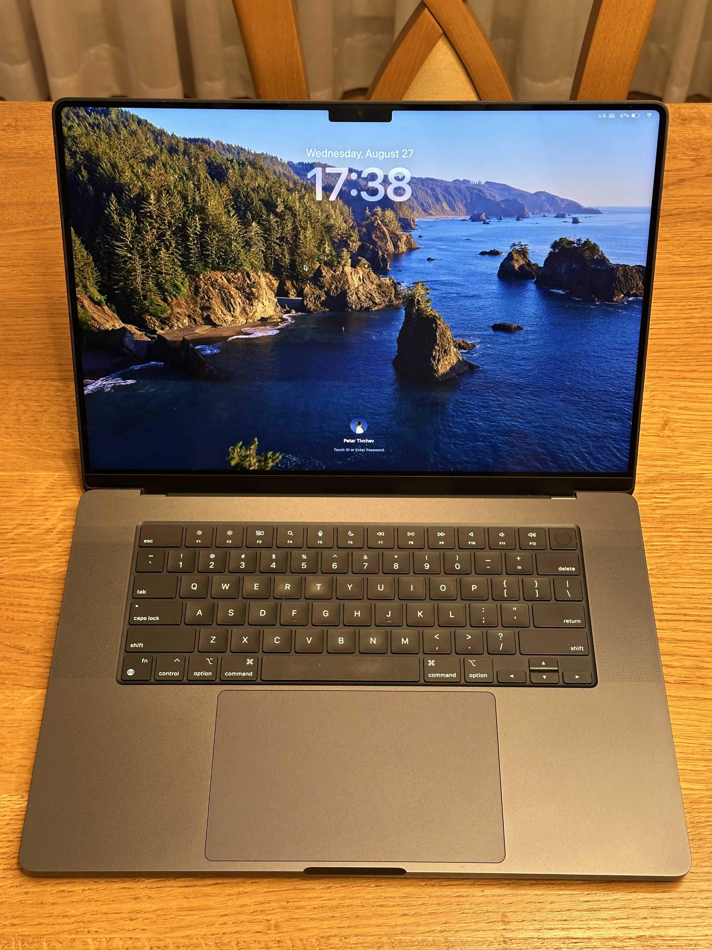 MacBook Pro 16" M3 Pro / 25 цикъла / 99% Battery/ 18GB RAM/512GB SSD