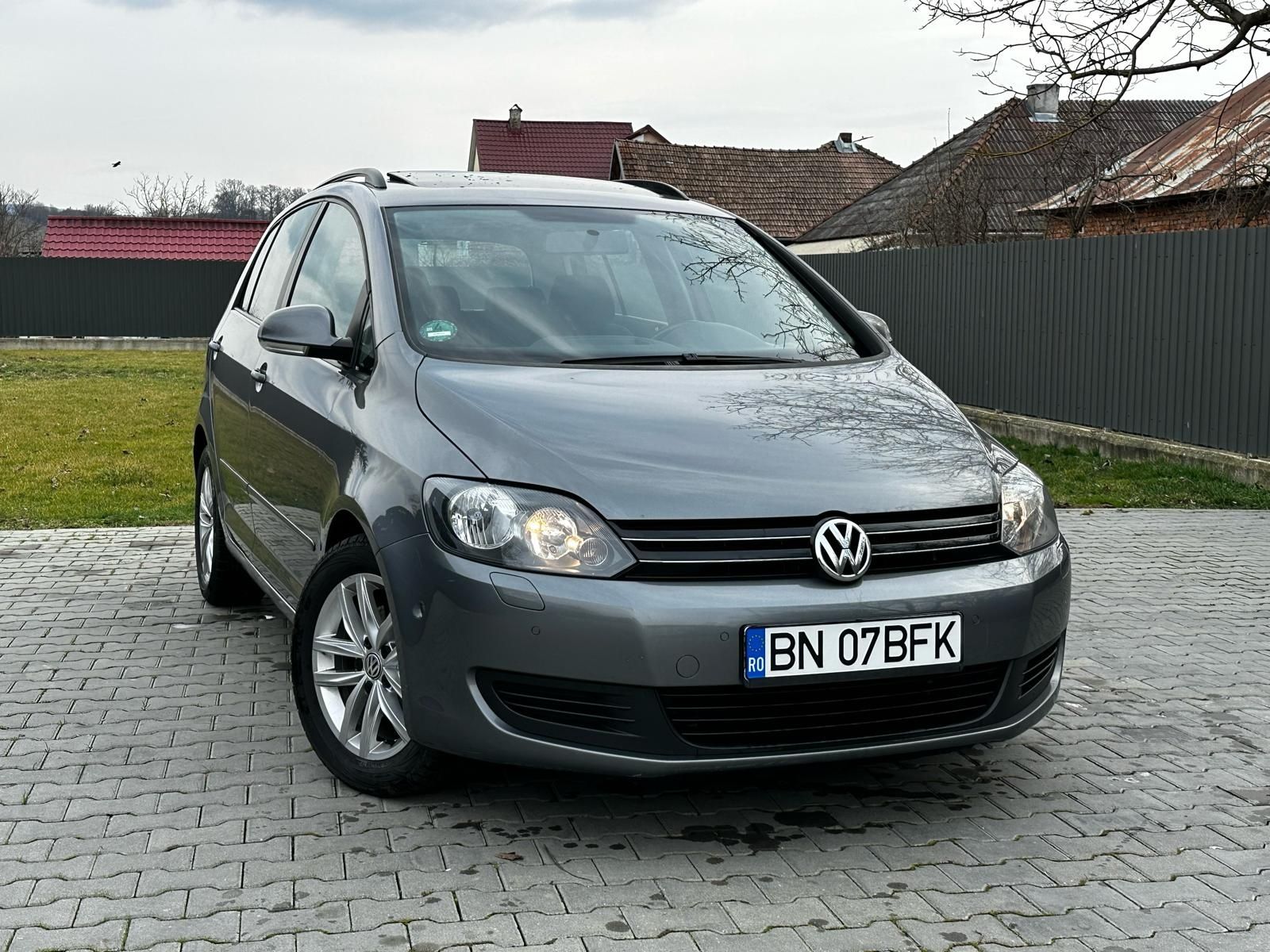 Vw Golf 6 plus an 2010 motor 2.0 tdi Cutie manuala Pret euro