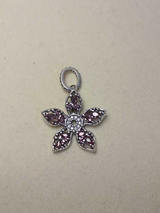 Висулка за гривна и верижка. Сребро 925. Нов.