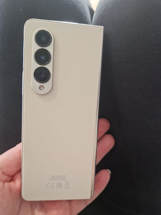 Samsung Z Fold 4