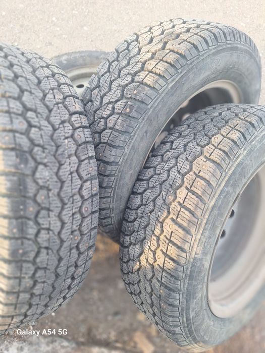 Зимние шины 4 штуки