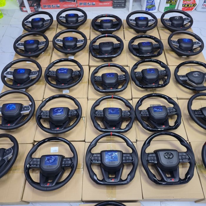 На любой тойота подойдёт. Выбор есть. Toyota руль