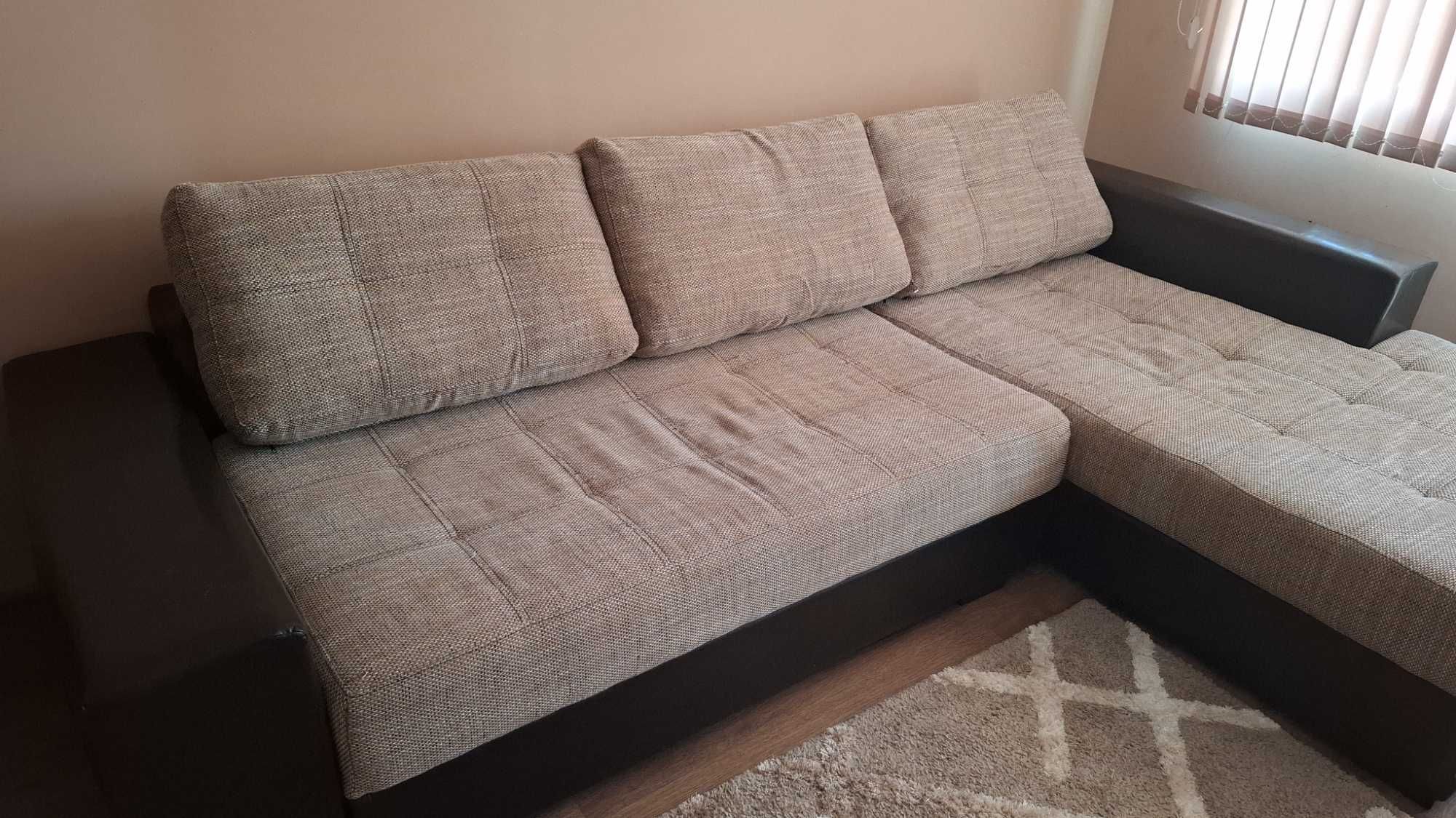 Разтегателен диван