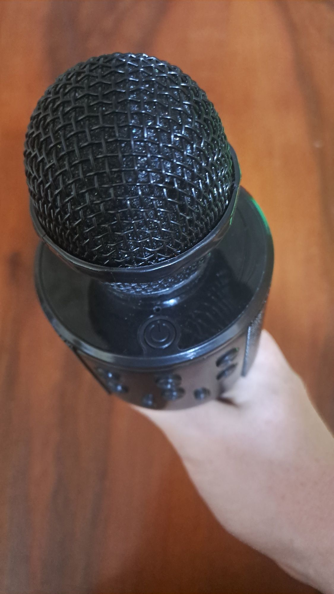 Продаётся беспроводной микрофон WS-858