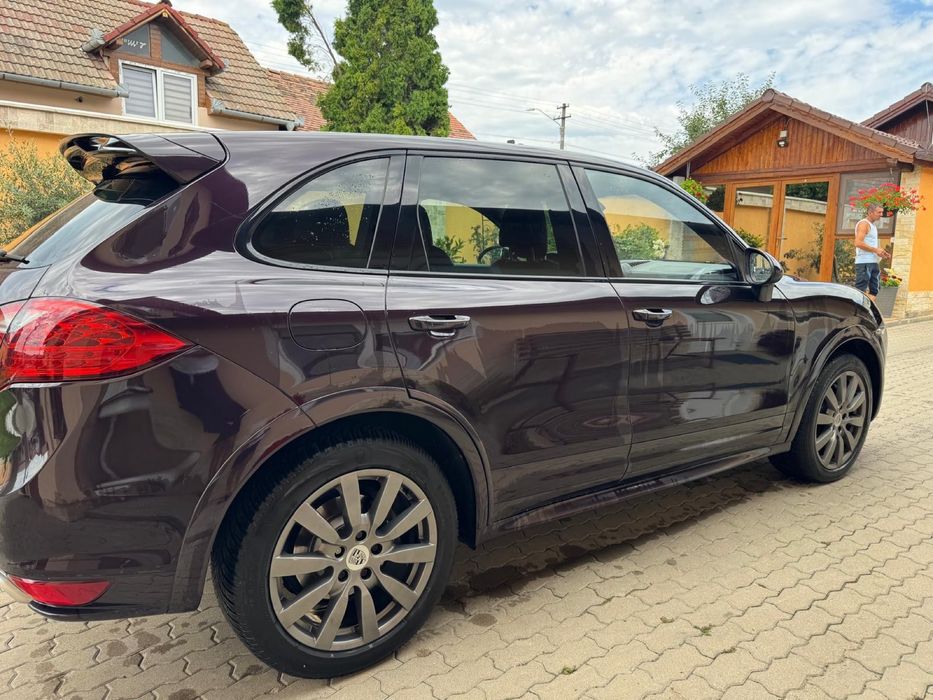 Porsche cayenne in perfecta stare