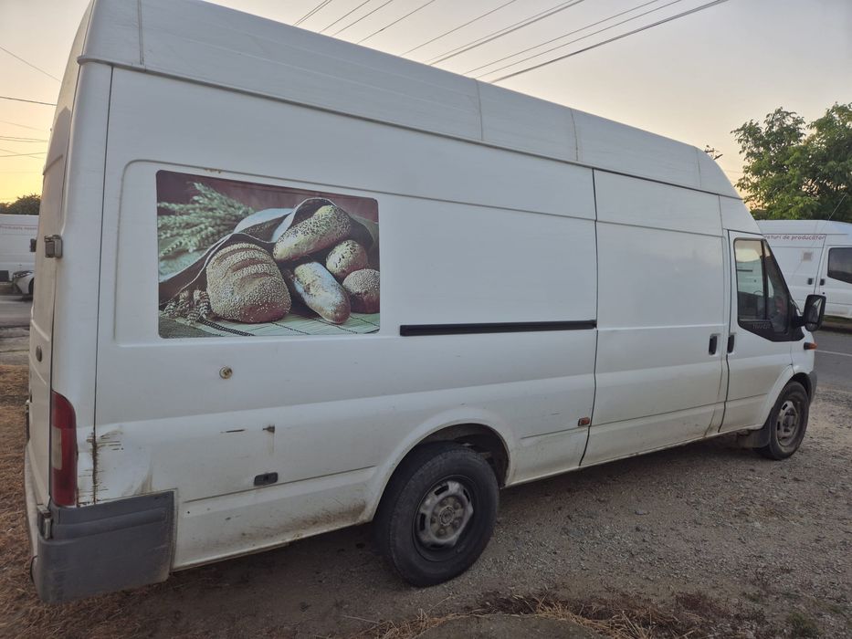 Vând Ford Transit, an 2006, motor 2.400 cm3