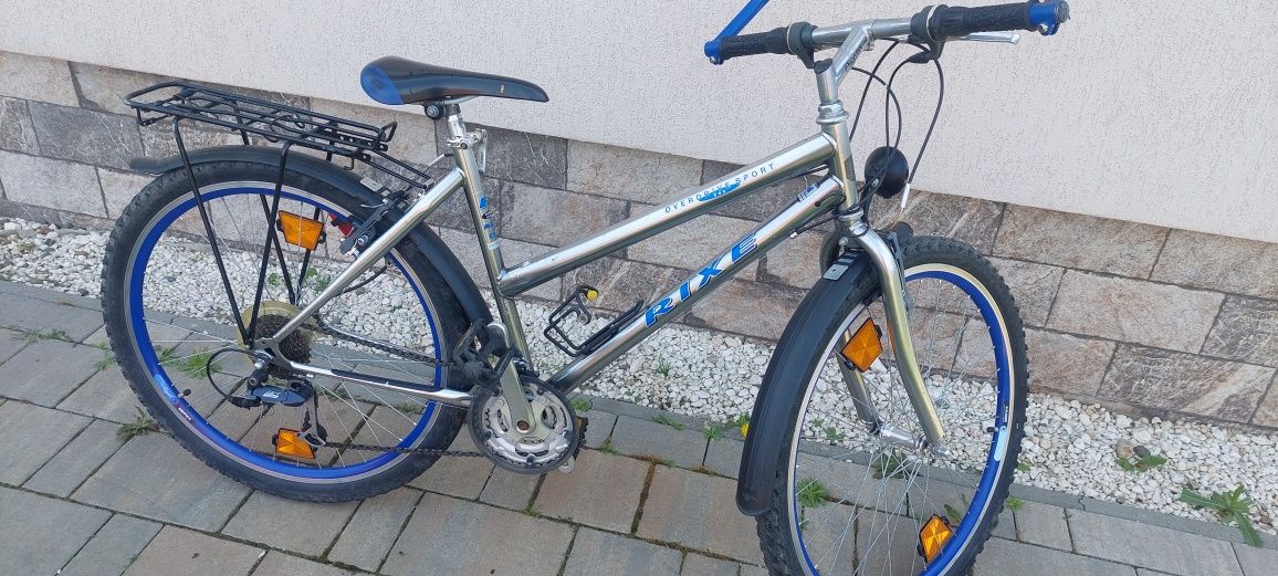 Bicicleta de Dama MountenBike Rixe Cadru Aluminiu Jante duble .
